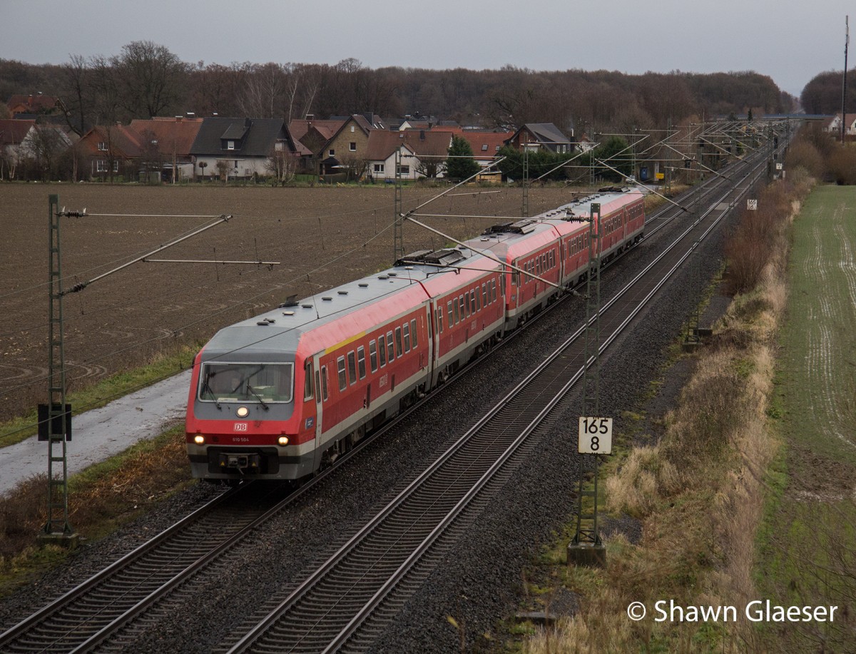 Am 12.12.2014 war 70700 mit 610 004 , 009 und 001 auf dem Weg von Hof nach Hamm Rbf Stillstandsmanagent , als ich die Fuhre bei Herrenhausen erlegen konnte.