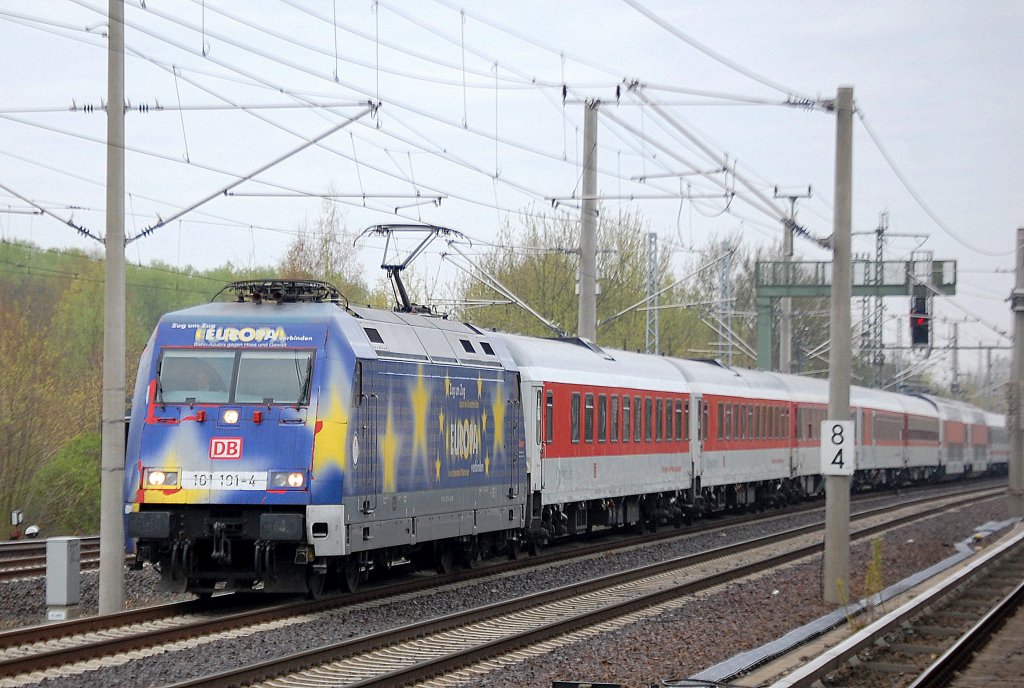 101 101-4 mit dem CNL 1259 aus Z�rich HB nach Abschluss der Tour aus Richtung Berlin-Gesundbrunnen kommend, 15.04.11 Berlin-Blankenburg.