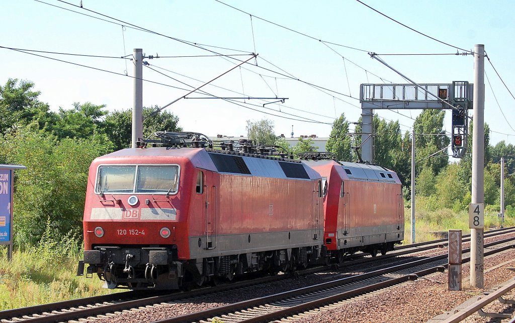 120 152-4 gezogen von 101 145-1 am 23.07.13 Berlin-Pankow.