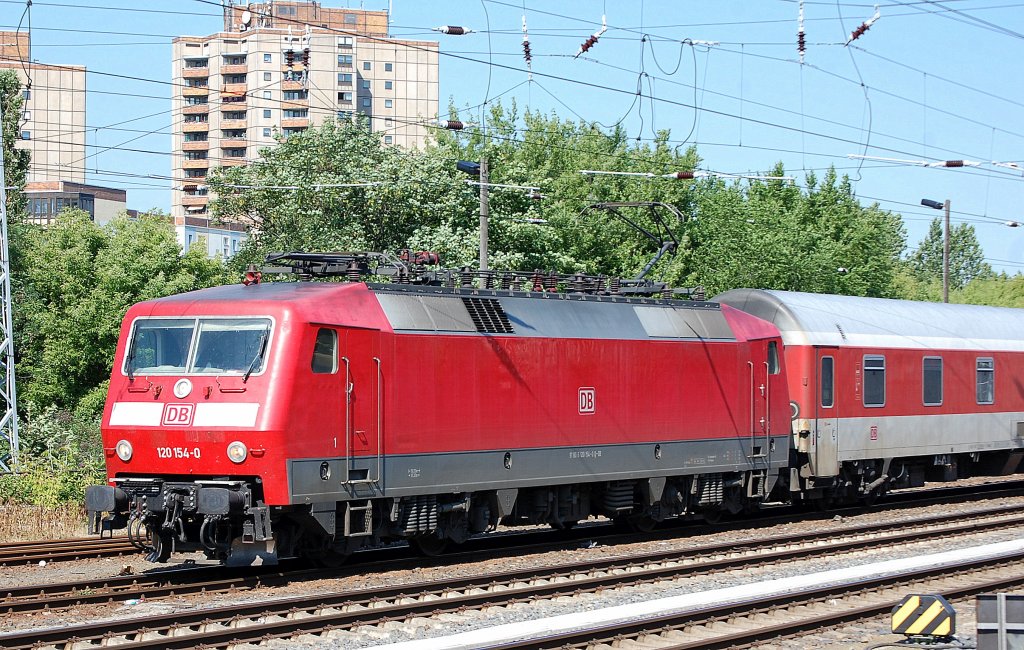 120 154-0 noch mal aus der N�he am 18.06.12 Berlin Greifswalder Str.   