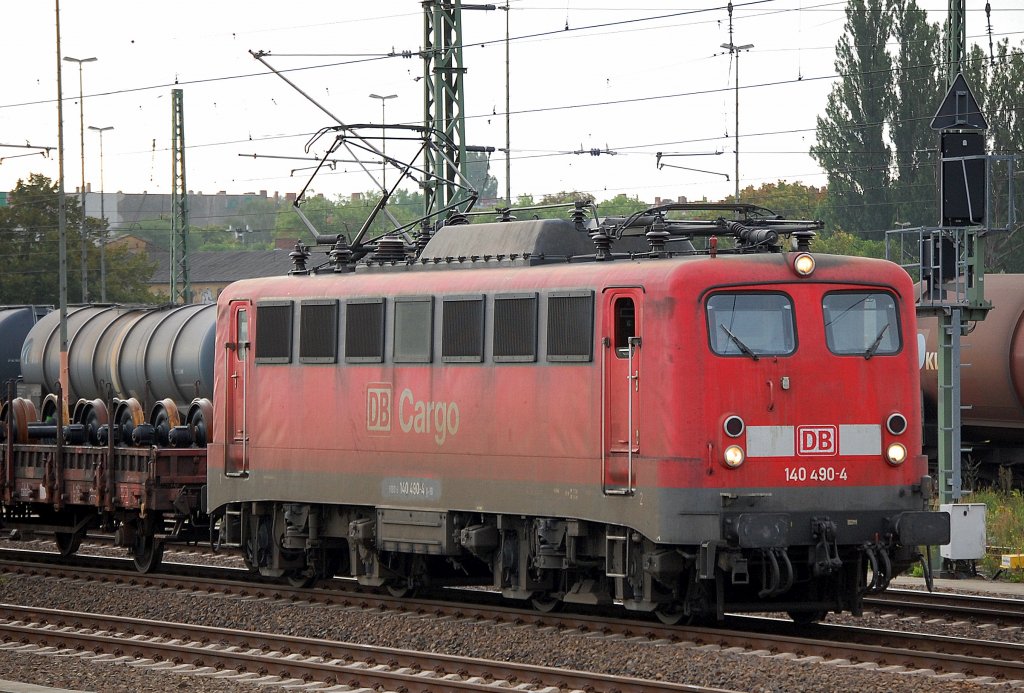 140 490-4 mit gemischtem G�terzug Richtung Berlin-Spandau, 01.09.10 Berlin-Beusselstr.