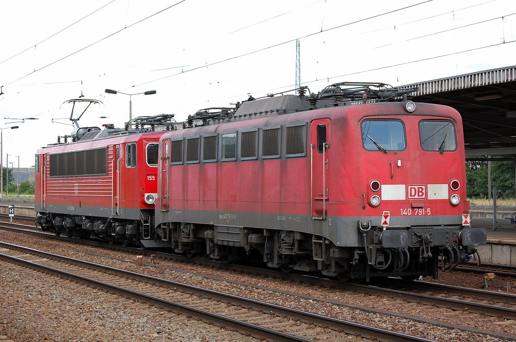 140 791-5 gezogen von 155 229-8 am 19.07.11 Bhf. Flughafen Berlin-Sch�nefeld.