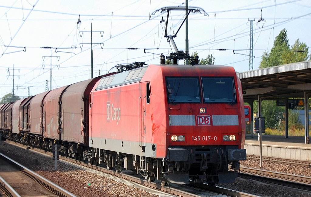 145 017-0 mit Coiltransportzug am 17.09.12 Bhf. Flughafen Berlin-Sch�nefeld.