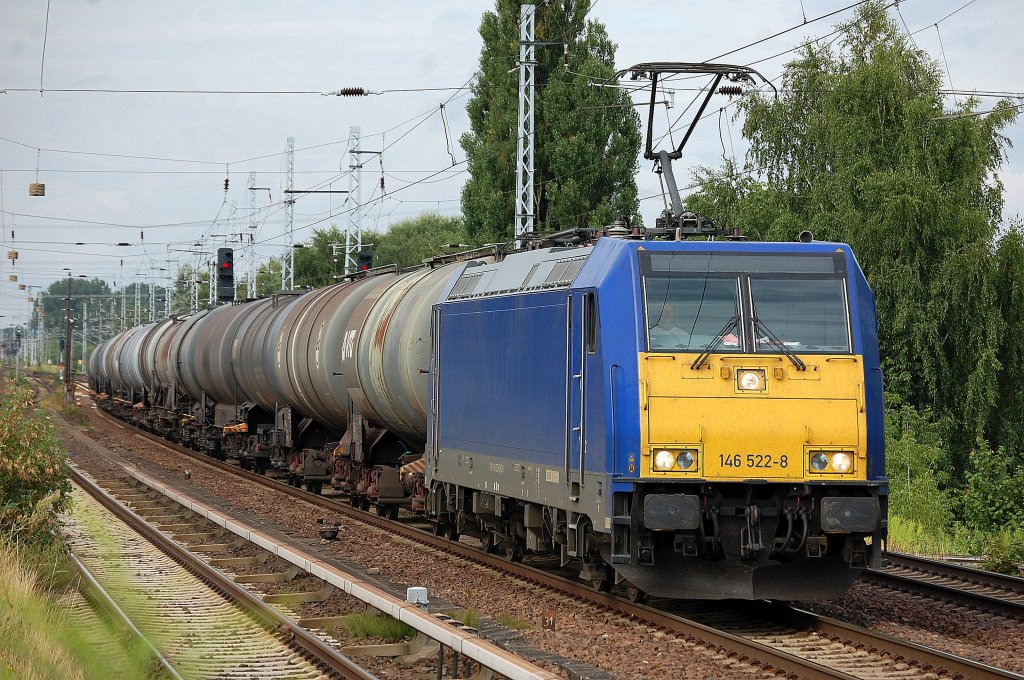 146 522-8 f�r Captrain unterwgs mit Kesselwagenzug am 29.07.13 Berlin-Karow.