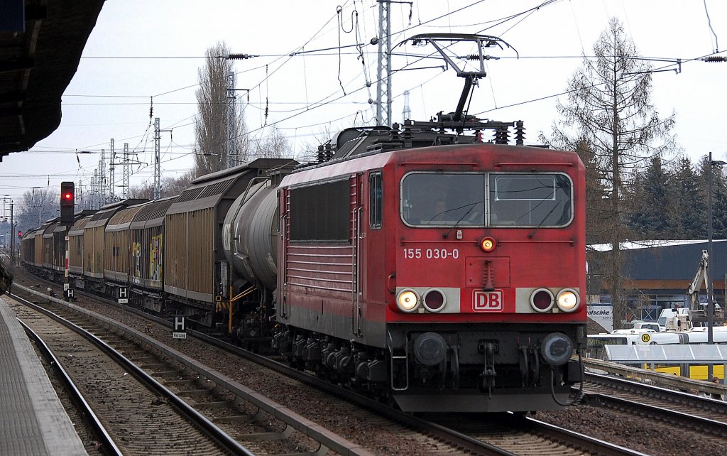 155 030-0 mit gemischtem G�terzug Richtung Karower Kreuz Berlin, 02.04.13