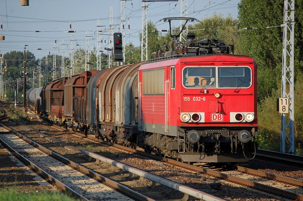 155 032-6 mit gemischtem G�terzug Richtung Karower Kreuz Berlin, 20.08.10 Berlin-Karow.