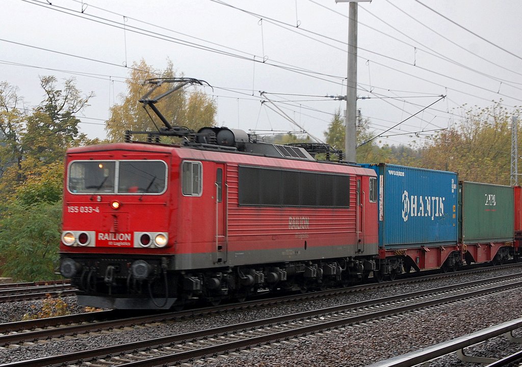 155 033-4 mit Containerzug, 19.10.10 Berlin-Blankenburg.