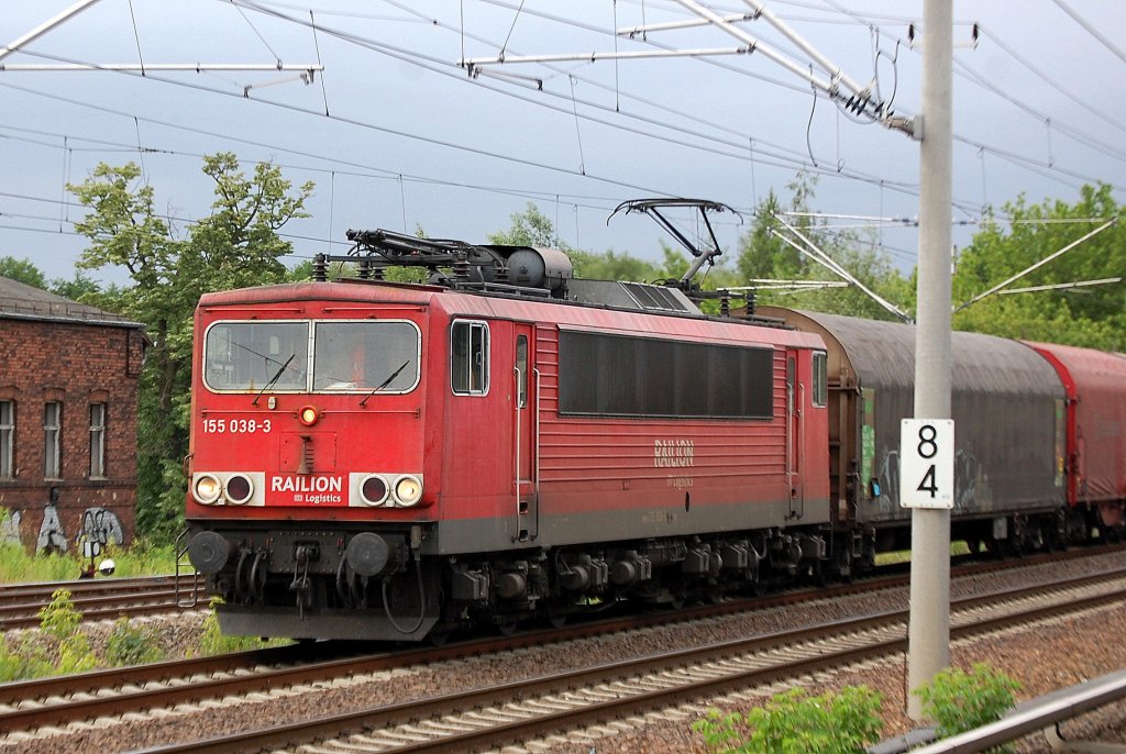 155 038-3 mit einem Ganzzug Stahlcoiltransportwagen am 31.05.12 Richtung Karower Kreuz Berlin, Berlin-Blankenburg. 