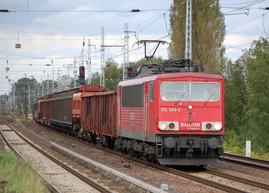 155 068-0 mit gemischtem G�terzug am 15.09.11 Berlin-Karow.
