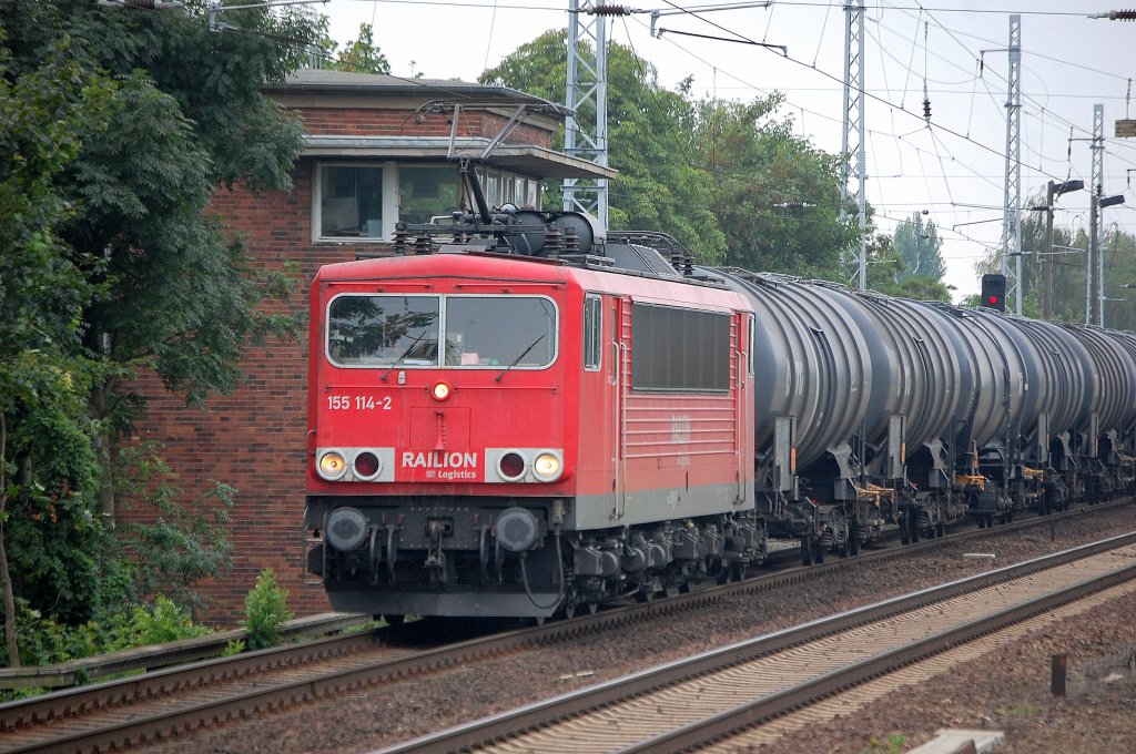 155 114-2 mit Leerzug Kesselwagen Richtung Schwedt, 06.08.09 Berlin_karow.