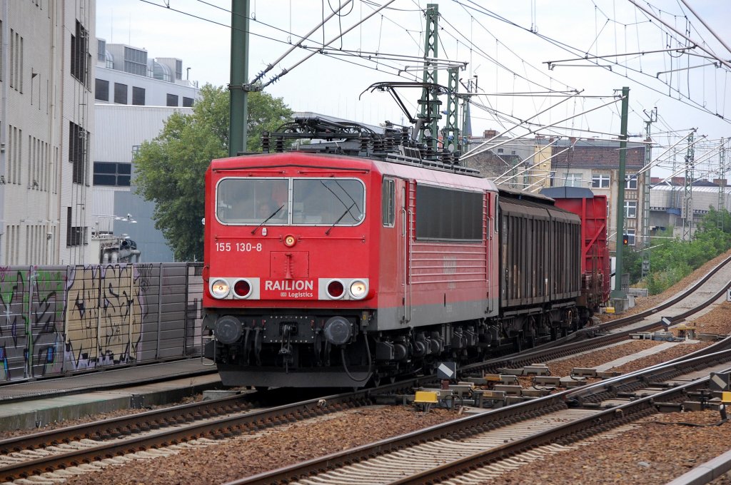 155 130-8 mit einem gemischten G�terzug Richtung Berlin-Gesundbrunnen, 05.09.08 Berlin-Wedding.