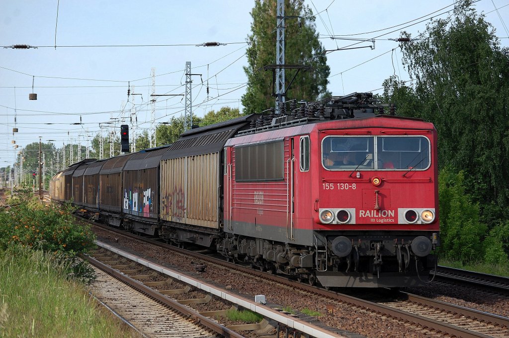 155 130-8 mit Ganzzug Schiebewandwagen (Papier) am 04.06.13 Berlin-Karow.