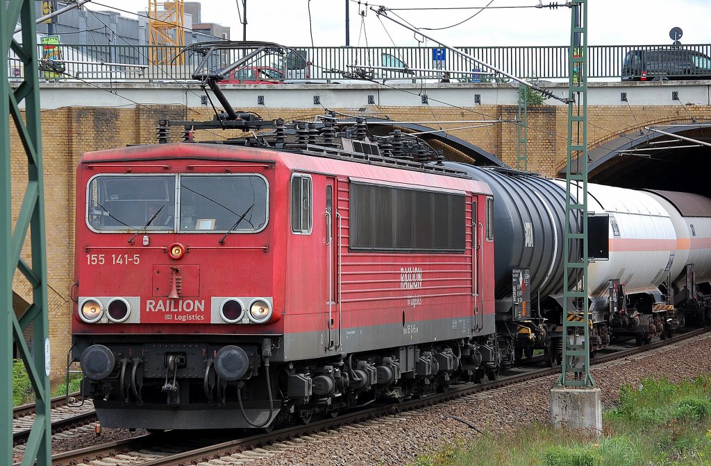 155 141-5 mit gemischtem Kesselwagenzug Richtung Berlin-Westhafen, 27.05.13 Durchfahrt Bhf. Berlin-Gesundbrunnen.