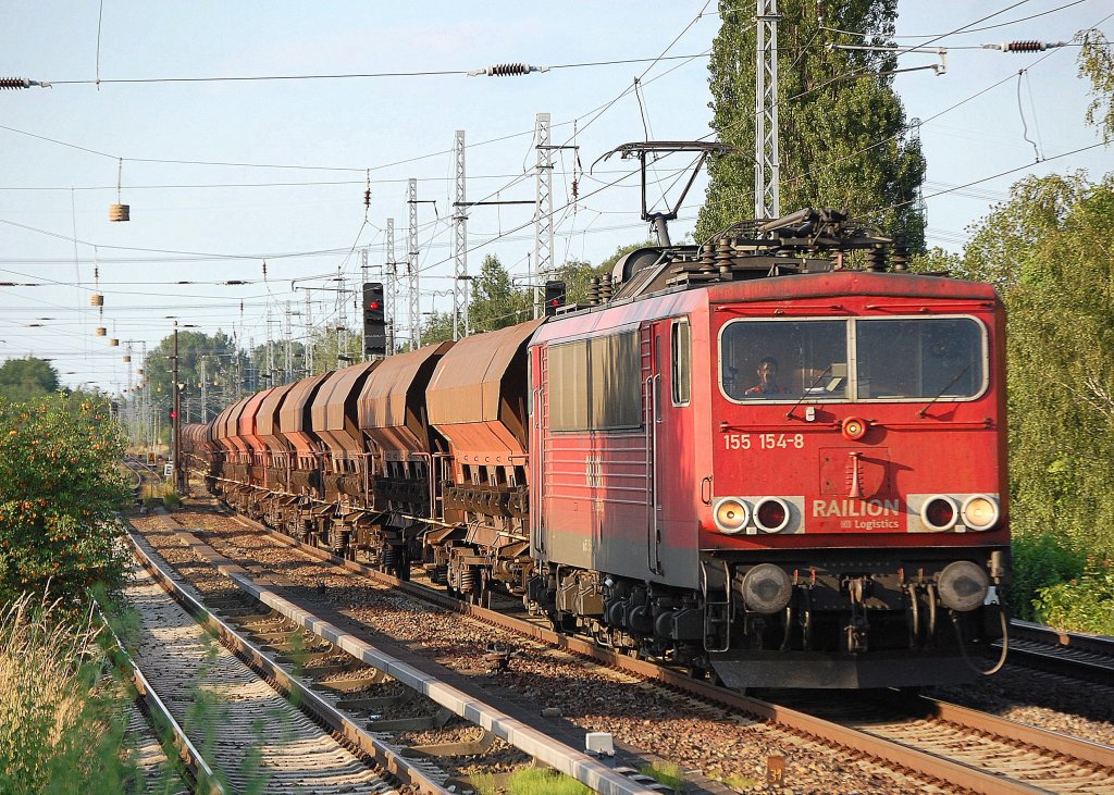 155 154-8 mit einem Ganzzug Sch�ttgutwagen Richtung Karower Kreuz Berlin, 24.06.10