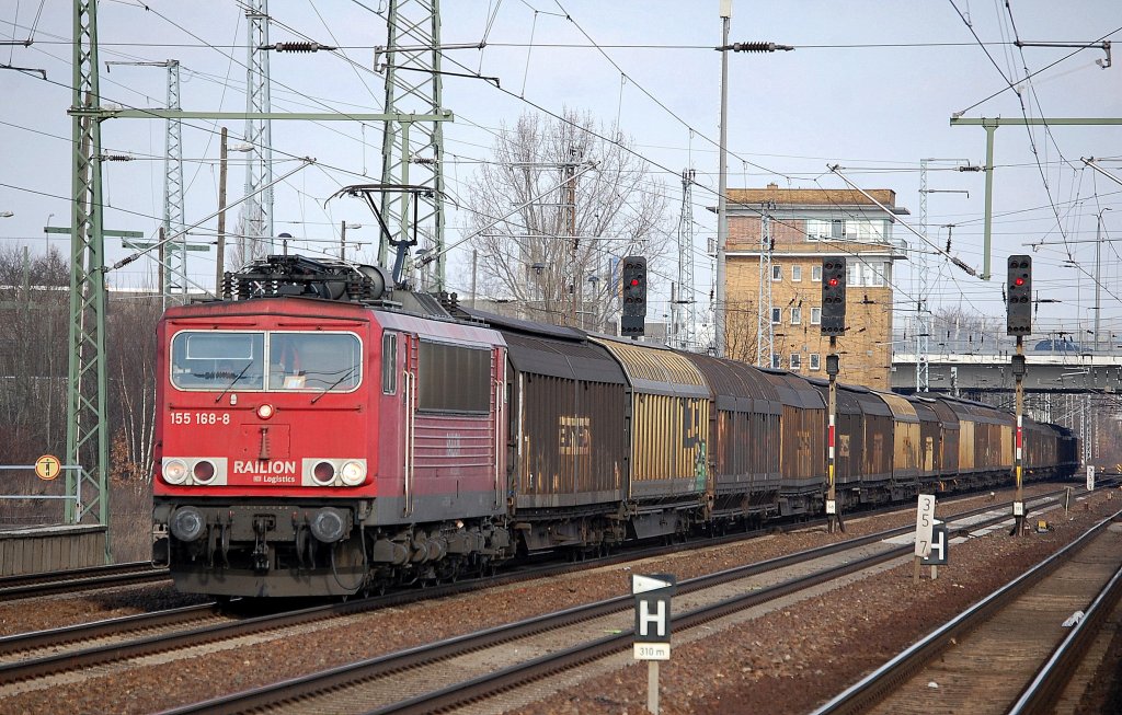 155 168-8 mit Ganzzug Schiebewandwagen, 02.03.13 Bhf. Flughafen Berlin-Sch�nefeld.