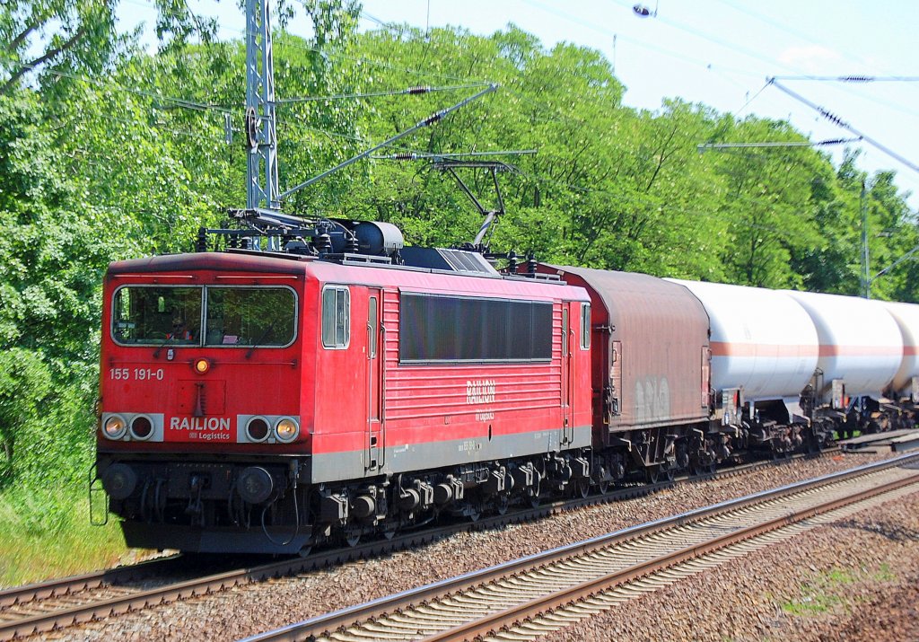 155 191-0 mit gemischtem G�terzug Richtung Oranienburg, 23.05.12 M�hlenbeck-M�nchm�hle.