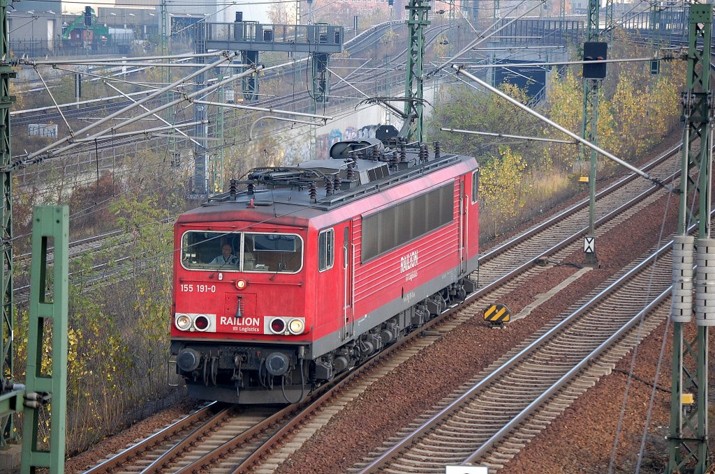 155 191-0 Richtung Berlin-Spandau, 20.11.12 Berlin Putlitzbr�cke.