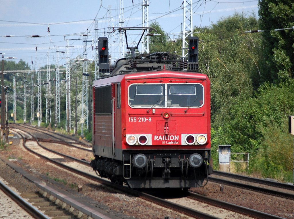 155 210-8 auf Leerfahrt Richtung Berliner Innenstadt, 10.08.10 Berlin-Karow.