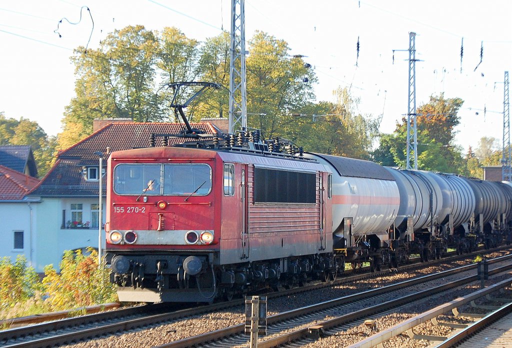 155 270-2 mit einem gemischten Kesselwagenzug am 30.09.11 Berlin-Karow.