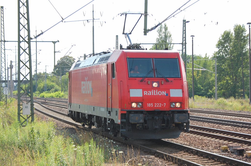 185 222-7 am 11.07.11 Bhf. Flughafen Berlin-Sch�nefeld.