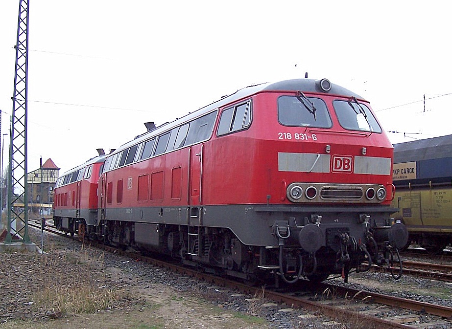 218 831-6 + dahinter 218 839-9 standen damals f�r den Abschleppdienst f�r ICE/IC-Ausf�lle am Gbf. Berlin-Moabit bereit, 19 06 07.