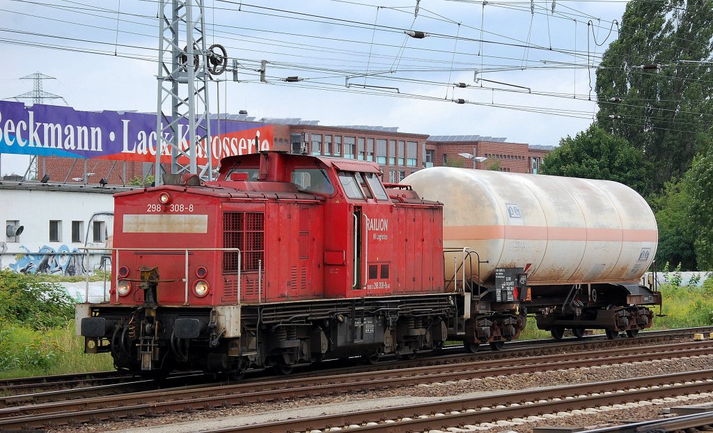 298 308-8 mit einem Gasdruckkesselwagen kam aus dem Idustrie�bergabegebiet Berlin Nordost am 08.08.13 Berlin Springpfuhl.