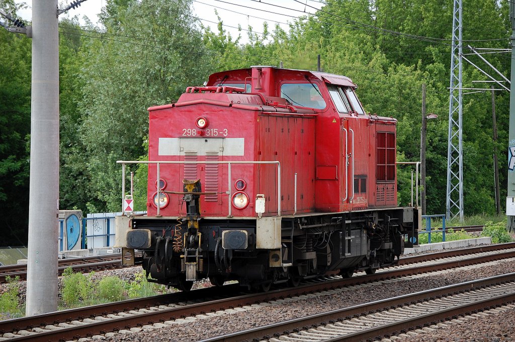 298 315-3 am 30.05.12 Berlin-Blankenburg.
