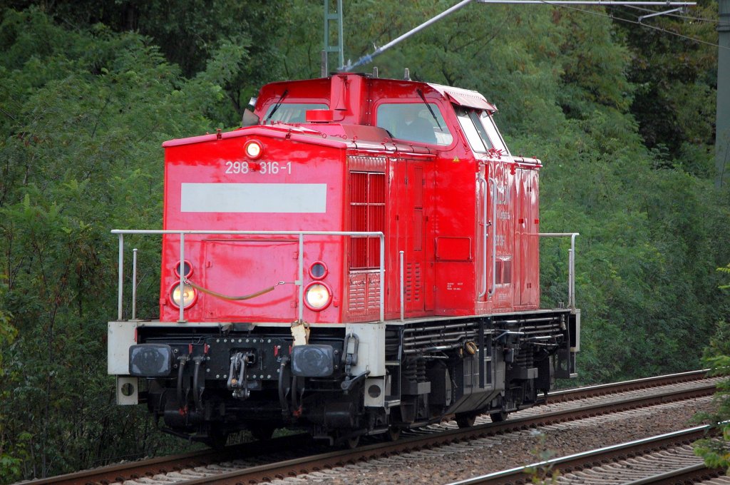 298 316-1(98 80 3298 316-1 D-DB, Bj.1982) ist ebenfalls am 19.09.08 beim Rangieren von Messefahrzeugen der INNOTRANS 2008, Berlin-Jungfernheide.