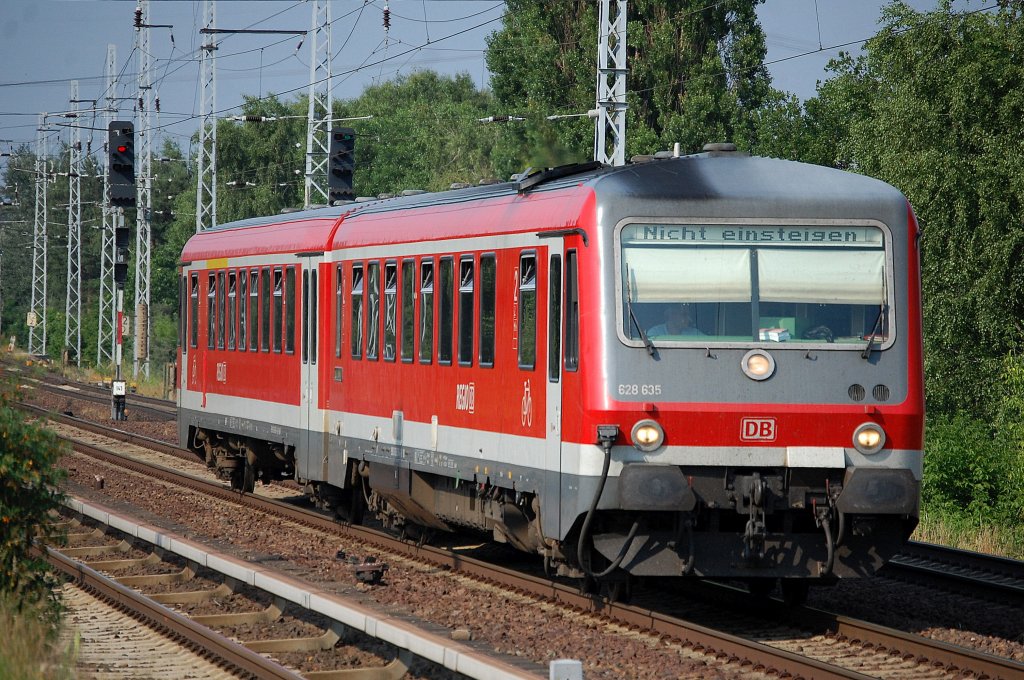 628 635 auf Dienstfahrt, 20.06.13 Berlin-Karow.