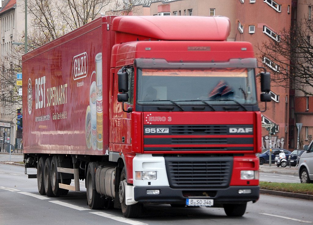 �lterer DAF XF 95 Sattelzug Fa. BEST SUPERMARKT, 27.11.12 Berlin-Beusselbr�cke.