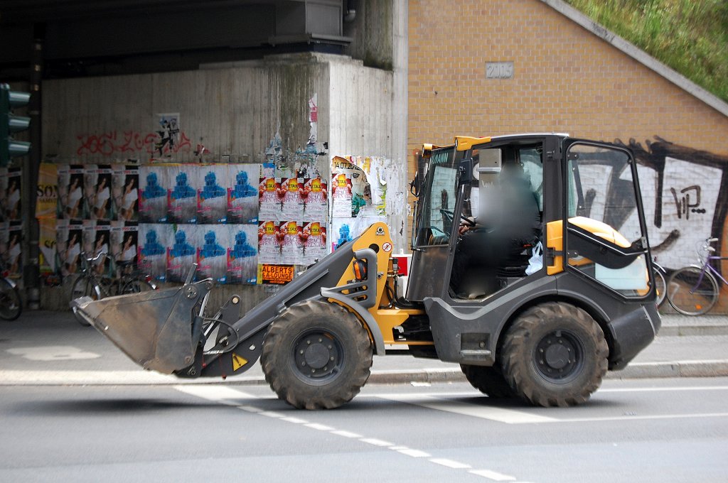 AHLMANN Typ? Radlader, 06.07.12 Berlin-Pankow.