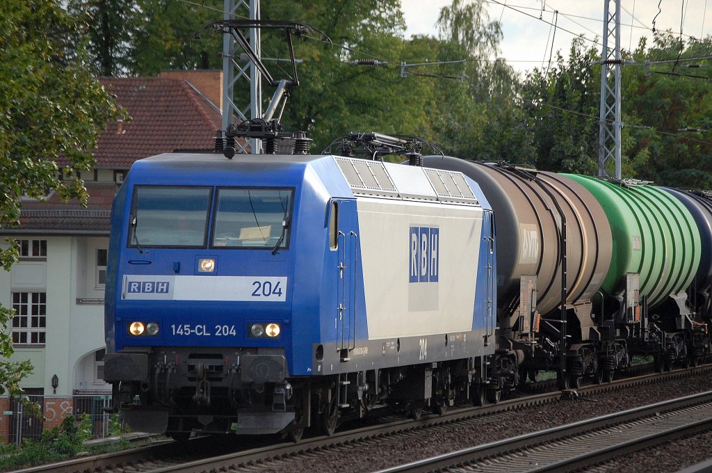 Alpha Trains Leasinglok 145-CL 204 (91 80 6145 100-4 D-RBH, Bj.2001) mit Leerzug Kesselwagen Richtung Schwedt �ber Bernau, 11.09.09 Berlin-Karow.