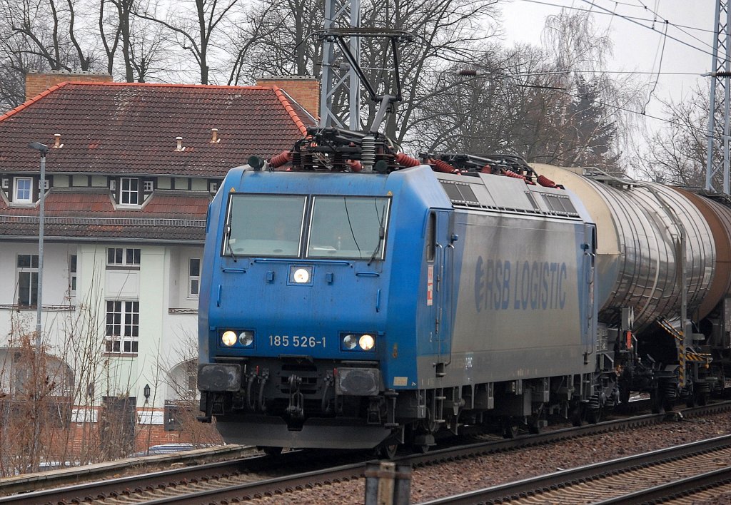 ATC Mietlok 1485 526-1 der HGK mit Kesselwagenug Richtung Bernau, 10.04.13 Berlin-Karow.