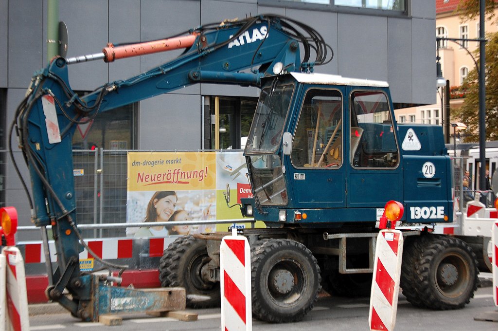 ATLAS 1302E Mobilbagger, 14.09.12 Berlin-Pankow. 