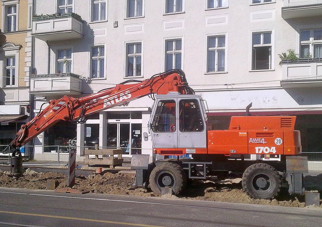 ATLAS 1704 AWE4 Mobilbagger, 03.06.11 Berlin-Pankow. 
