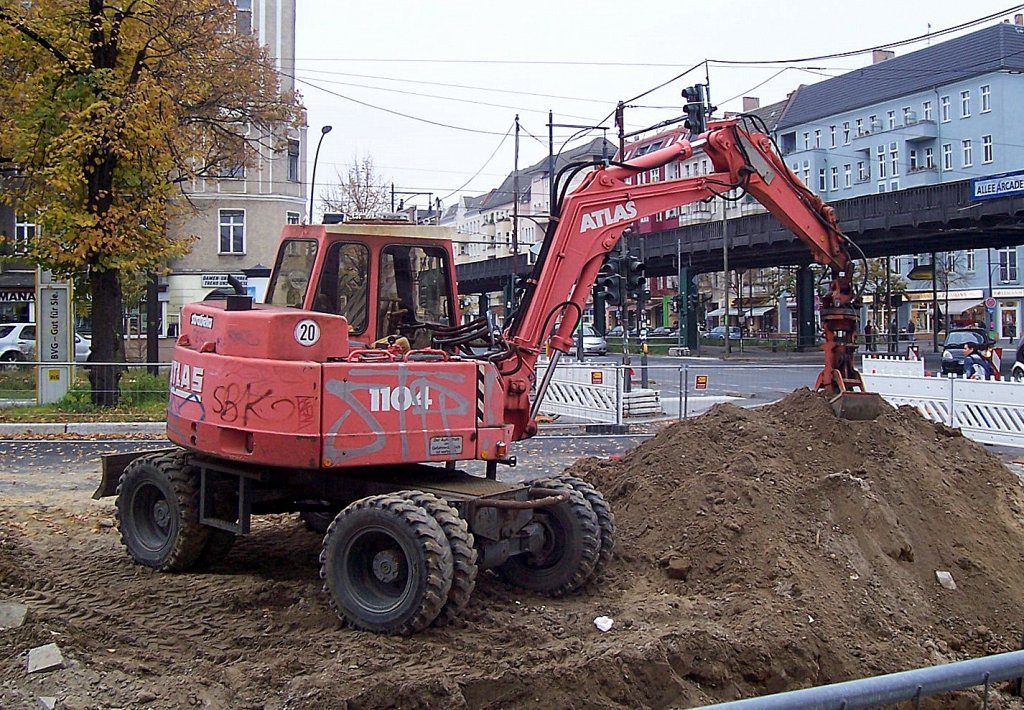 ATLAS Typ 1104 Mobilbagger am 25.10.07 Berlin-Wisbyer Str.