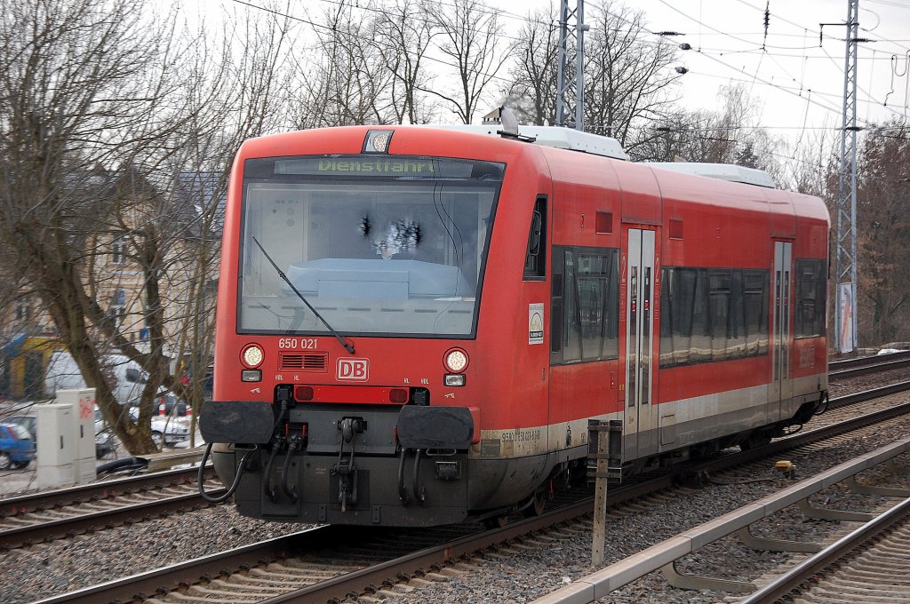 Auch die DB f�hrt regelm��ig ihre RegioShuttle der BR 650 zur Wartung und Inspektion ins Stadler Werk Berlin-Pankow. Hier unterwegs mit 650 021 der RAB (Regional Bahn Alb-Bodensee, T�bingen) am 26.02.10 Berlin-Karow.