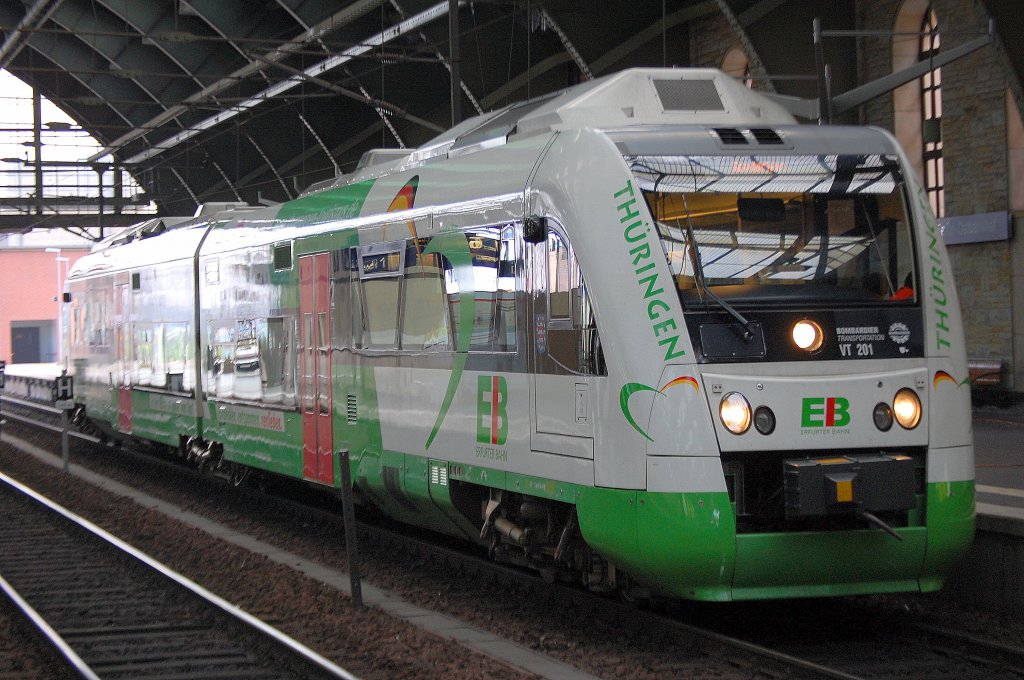 Auch der ITINO D der EIB, der VT 201 (95 80 0615 201-0 + 95 80 0615 701-9 D-EIB) war als Sonderzug heute im Bhf. Berlin-Ostbhf., 09.10.10