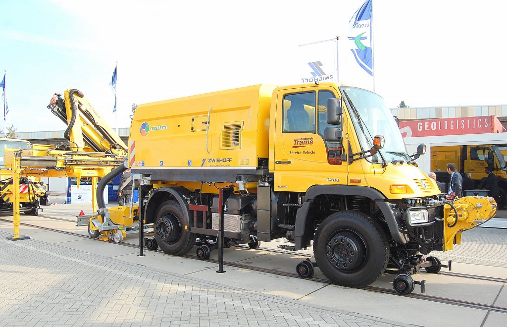 Auf Basis eines MB UNIMOG U400 hat die Fa. ZWIEHOFF einen Schienenreinigungsssystem gesetzt f�r die Fa. Edinburgh Trams, 24.09.10 InnoTrans 2010