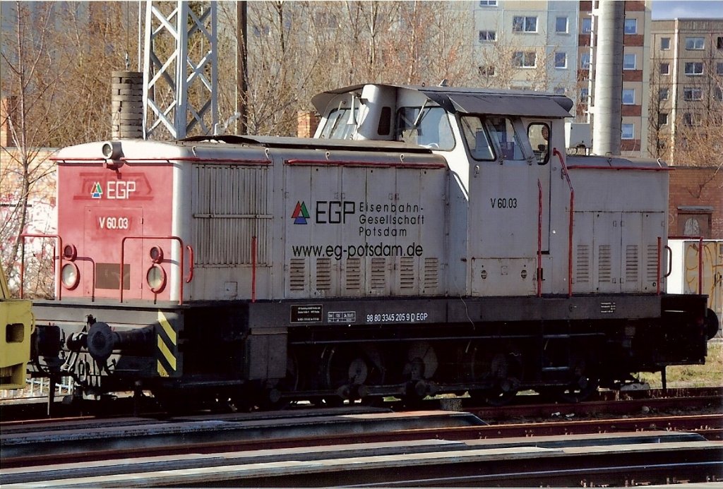 Ausnahmsweise am Zementwerk Berlin-Greifswalder Str. am 18.03.08 die EGP Lok V 60.03 (98 80 3345 205-9 D-EGP, LEW Bj.1969).