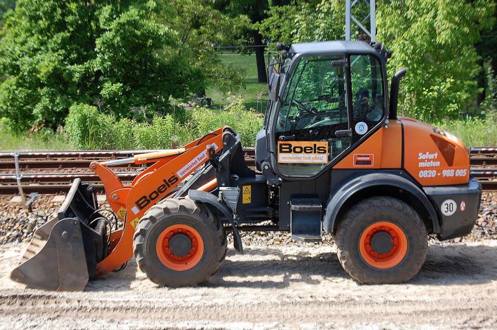 Boels-Leasingradlader, KOMATSU WA 70?, 05.06.10 Berlin-Adlershof.