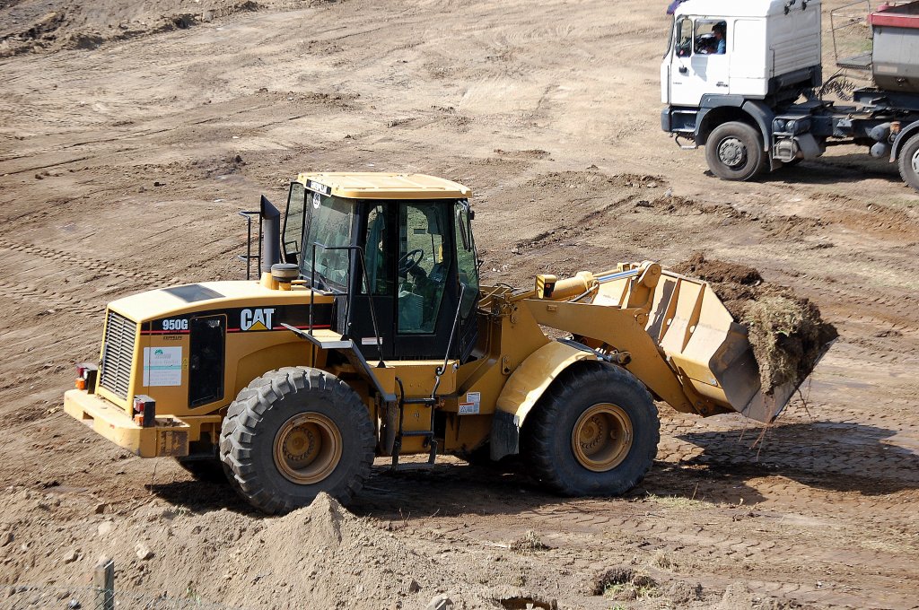 CAT 950G Radlader, 14.05.12 Berlin-Pankow.