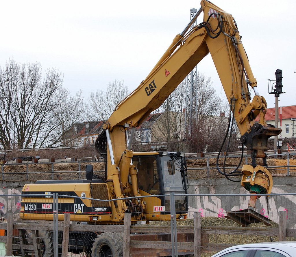 CAT M320, 28.02.09 Berlin-Sch�neberg.