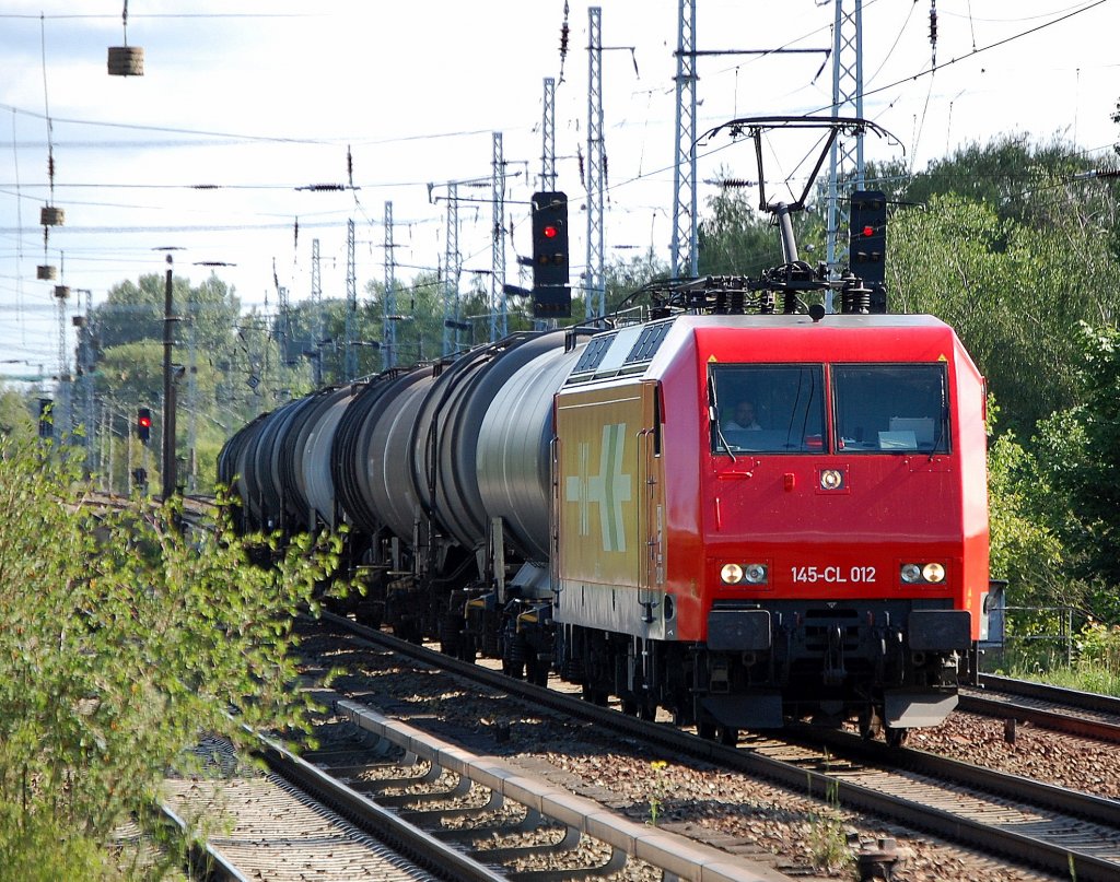 CBRail Leasinglok HGK 2002/145-CL 012 (91 80 6145 090-7 D-HGK, Bj.2000) mit Kesselwagenzug Richtung Karower Kreuz Berlin, 12.05.09 Berlin-Karow. 