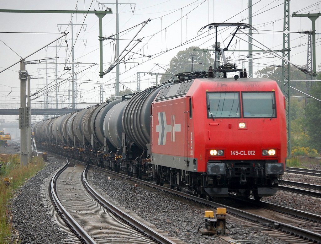 CBRail Leasinglok HGK 2002/145-CL 012 (91 80 6145 090-7 D-HGK) mit Kesselwagenganzzug bei der Durchfahrt Bhf. Flughafen Berlin-Sch�nefeld, 09.09.10