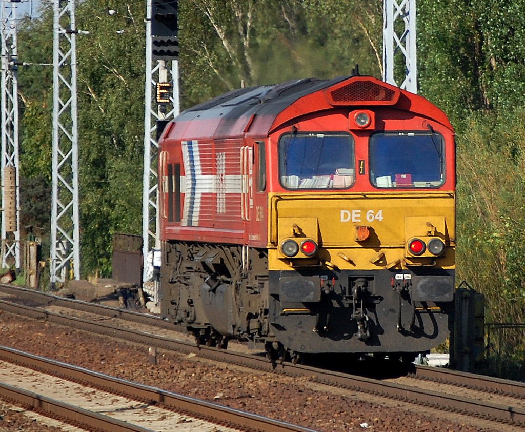 CBRail Lok HGK DE 64 (92 80 1266 064-5 D-HGK, GM-EMD Bj.2001) am 19.08.09 Richtung Bernau gesichtet in Berlin-Karow.