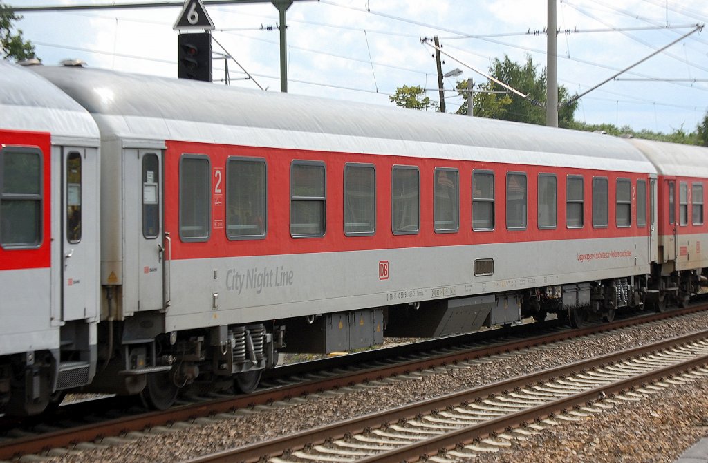 City Night Line Liegewagen der DB eingestellt mit der Nr. D-DB 61 80 59-90 023-2 Bvcmbz 249.1, 04.08.10 Berlin-Blankenburg.