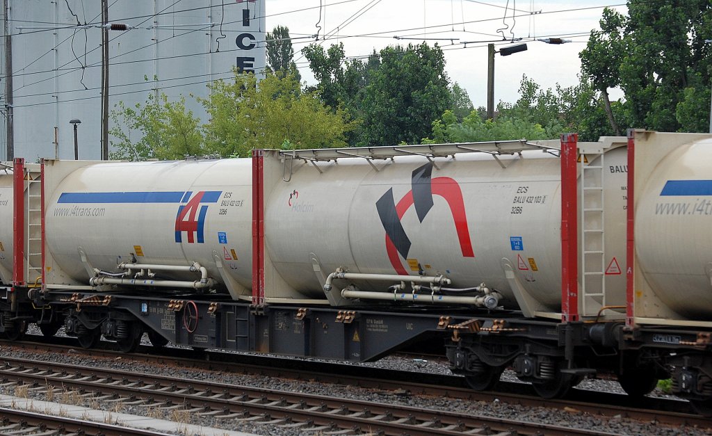 Containertragwagen mit der Nr. 37 TEN RIV 80 D-ERR 4565 327-6 Sgnss 3-60 aam 08.08.13 Berlin Greifswalder Str.