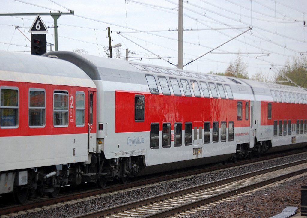 DB City-Night-Line Doppelstock-Schlafwagen Typ WLABm im CNL 1259 aus Z�rich HB, 15.04.11 Berlin-Blankenburg.