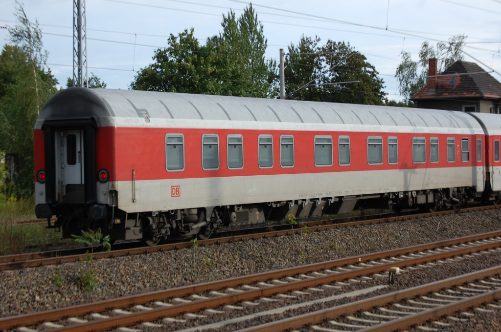 DB City Night Line Schlafwagen eingestellt mit der Nr. D-DB 61 80 72-90 027-6 WLABmz 173.1 in einem PbZ am 09.08.11 Berlin-Blankenburg.